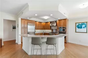 285 Grande Way, Naples, FL 34110 - Photo 9