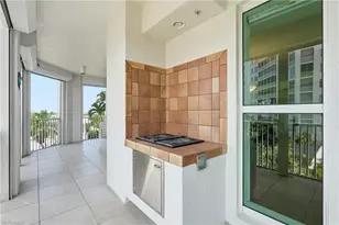 285 Grande Way, Naples, FL 34110 - Photo 31