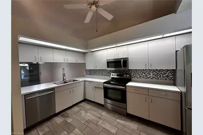 902 McGregor Park Cir, Fort Myers, FL 33908 - Photo 3