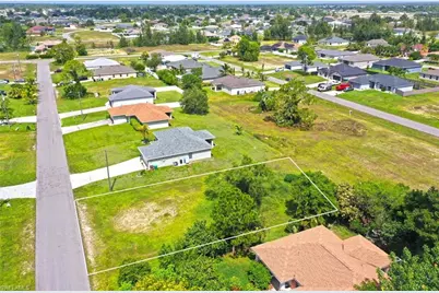2215 NE 34th Ln, Cape Coral, FL 33909 - Photo 7