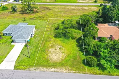 2215 NE 34th Ln, Cape Coral, FL 33909 - Photo 3