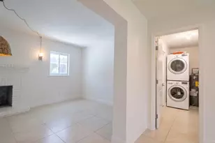 5332 Myrtle Ln, Naples, FL 34113 - Photo 7