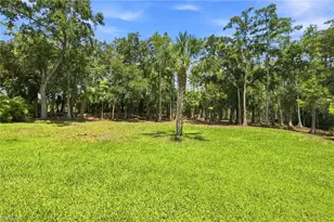 209 35th Ave NW, Naples, FL 34120 - Photo 9