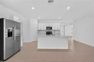 17101 Pompeii Wy, North Fort Myers, FL 33917 - Photo 9