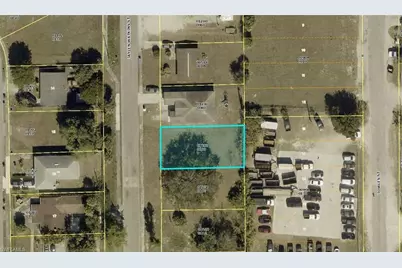 2037 Jaylen Watkins St, Fort Myers, FL 33916 - Photo 3