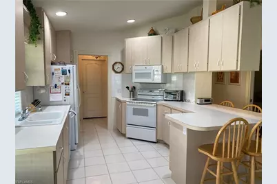 3139 Andorra Ct, Naples, FL 34109 - Photo 11