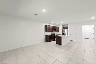 15381 Wildflower Cir, Naples, FL 34119 - Photo 5