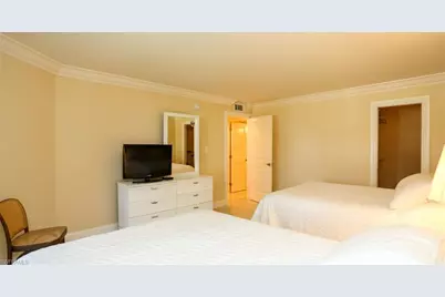 4551 Gulf Shore Blvd N #301, Naples, FL 34103 - Photo 31