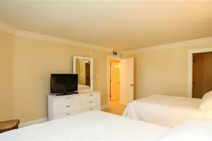 4551 Gulf Shore Blvd N, Naples, FL 34103 - Photo 31
