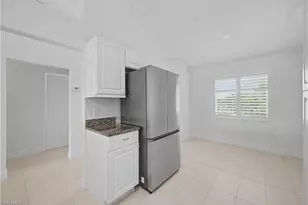 400 Fox Haven Dr, Naples, FL 34104 - Photo 7