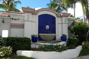 5325 Cove Cir, Naples, FL 34119 - Photo 1