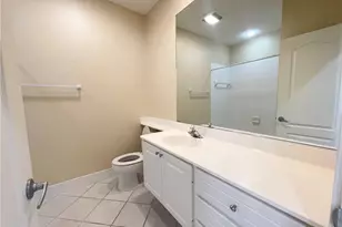 5325 Cove Cir, Naples, FL 34119 - Photo 9