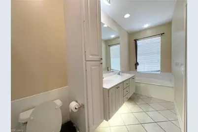 5325 Cove Cir, Naples, FL 34119 - Photo 5