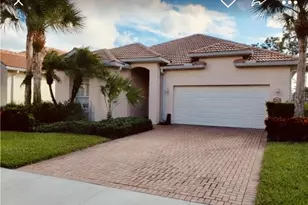 3910 Jasmine Lake Cir, Naples, FL 34119 - Photo 5