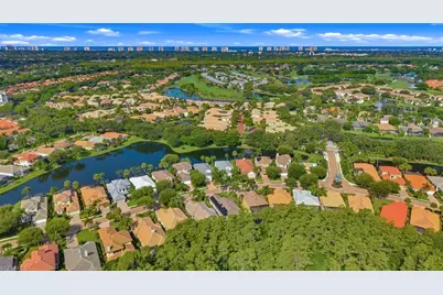 9202 Troon Lakes Dr, Naples, FL 34109 - Photo 3