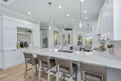 9202 Troon Lakes Dr, Naples, FL 34109 - Photo 7