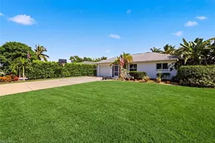702 109th Ave N, Naples, FL 34108 - Photo 3