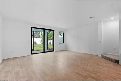 27881 Radiant Ct, Bonita Springs, FL 34135 - Photo 7