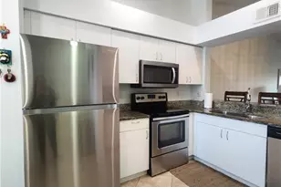 9640 Victoria Ln, Naples, FL 34109 - Photo 3