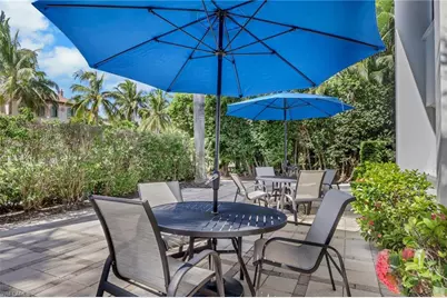 175 5th Ave S #4, Naples, FL 34102 - Photo 3