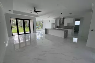 628 20th St SE, Naples, FL 34117 - Photo 5