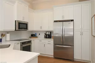 453 8th Ave S, Naples, FL 34102 - Photo 17