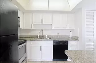 1400 Pompei Ln, Naples, FL 34103 - Photo 9