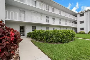 9580 Victoria Ln, Naples, FL 34109 - Photo 3