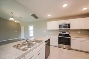 4211 21st St SW, Lehigh Acres, FL 33976 - Photo 3