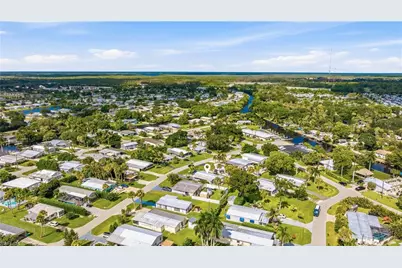 20 Derhenson Dr, Naples, FL 34114 - Photo 5