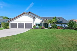 2307 Queens Way, Naples, FL 34112 - Photo 1