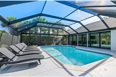 2307 Queens Way, Naples, FL 34112 - Photo 3