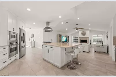 2307 Queens Way, Naples, FL 34112 - Photo 11