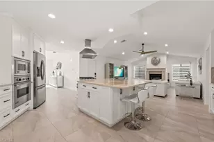 2307 Queens Way, Naples, FL 34112 - Photo 11