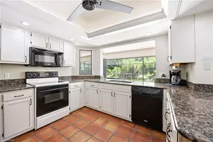 221 Channing Ct, Naples, FL 34110 - Photo 9