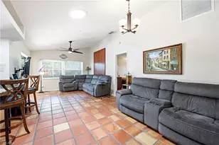 221 Channing Ct, Naples, FL 34110 - Photo 7