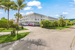 1100 8th Ave S, Naples, FL 34102 - Photo 17
