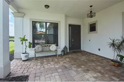 3742 Madeira Ct, Naples, FL 34119 - Photo 3