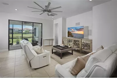 3742 Madeira Ct, Naples, FL 34119 - Photo 9