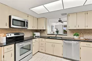 11030 Gulf Shore Dr, Naples, FL 34108 - Photo 23