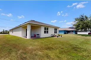 513 Nelson Rd N, Cape Coral, FL 33993 - Photo 29