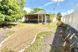 573 108th Ave N, Naples, FL 34108 - Photo 19