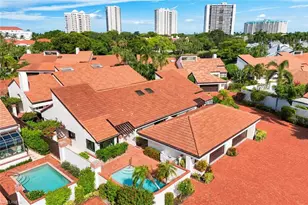 529 Bay Villas Ln, Naples, FL 34108 - Photo 23
