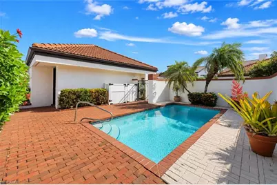 529 Bay Villas Ln, Naples, FL 34108 - Photo 19