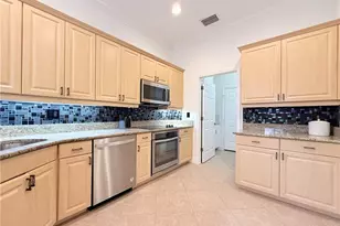 7903 Founders Cir, Naples, FL 34104 - Photo 7