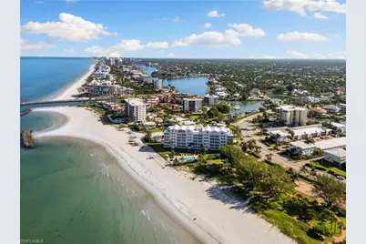 2121 Gulf Shore Blvd N #203, Naples, FL 34102 - Photo 35