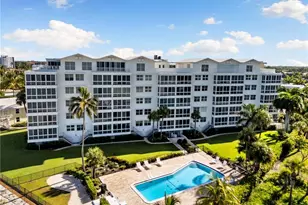 2121 Gulf Shore Blvd N, Naples, FL 34102 - Photo 37
