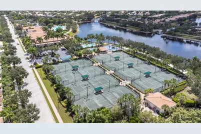 28037 Umiak Ct, Bonita Springs, FL 34135 - Photo 29
