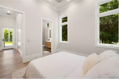 3280 Crayton Rd, Naples, FL 34103 - Photo 13