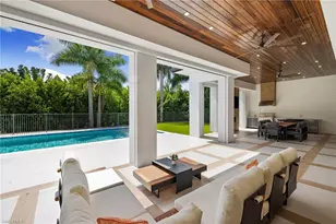 3280 Crayton Rd, Naples, FL 34103 - Photo 21